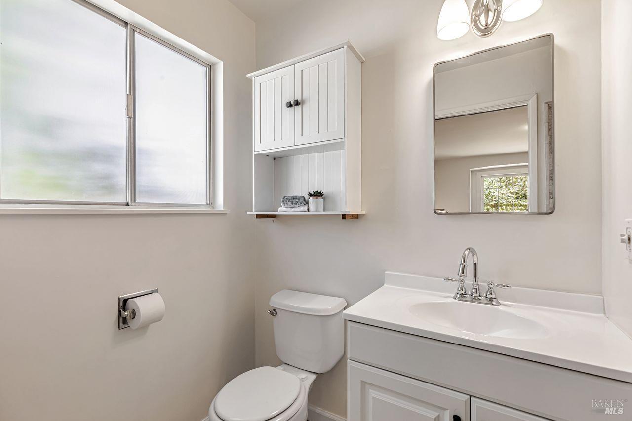 Detail Gallery Image 30 of 43 For 347 Major Dr, Santa Rosa,  CA 95403 - 3 Beds | 2 Baths