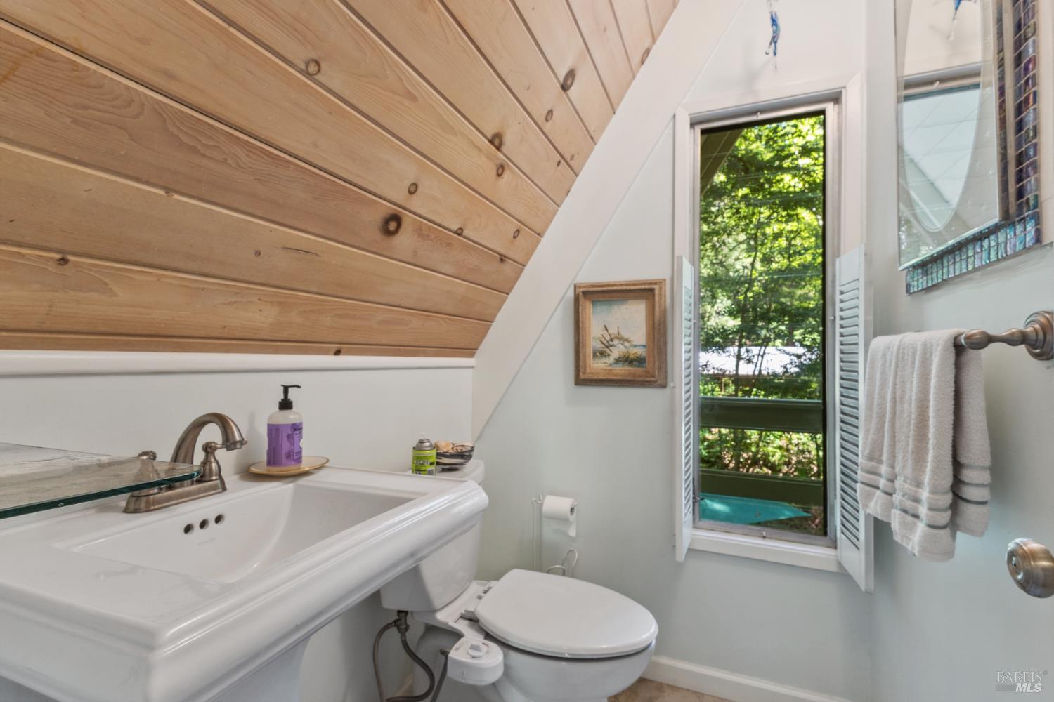 Detail Gallery Image 21 of 27 For 14503 Camino Del Arroyo Rd, Guerneville,  CA 95446 - 2 Beds | 2 Baths