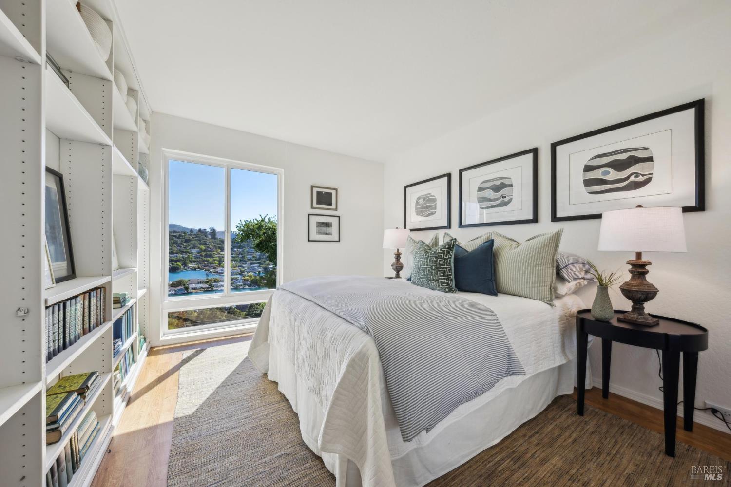 Detail Gallery Image 31 of 46 For 15 Harbor Oak Dr #12,  Tiburon,  CA 94920 - 2 Beds | 2 Baths