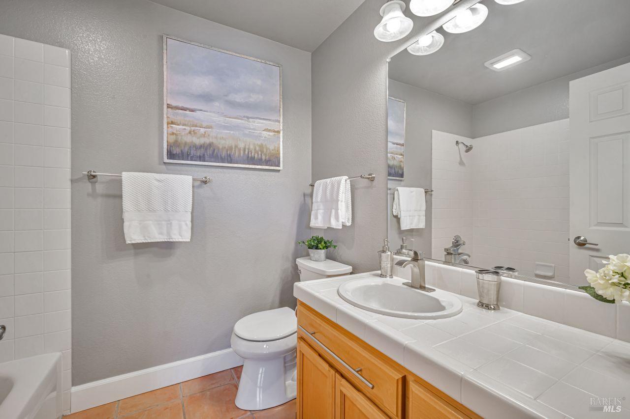 Detail Gallery Image 33 of 44 For 119 Philip Dr, Healdsburg,  CA 95448 - 4 Beds | 2/1 Baths