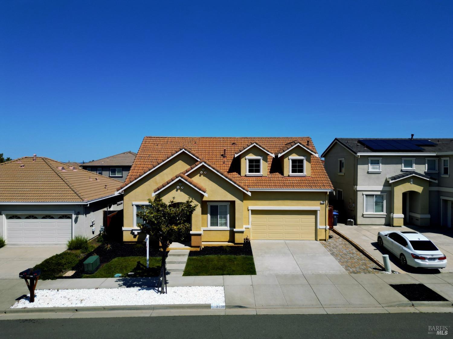 Detail Gallery Image 2 of 64 For 2108 Westphalian Dr, Fairfield,  CA 94534 - 5 Beds | 3 Baths