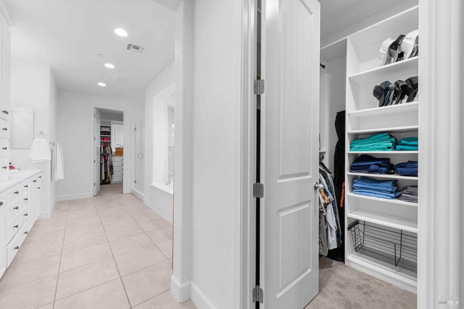 Detail Gallery Image 43 of 66 For 4012 Jade Crest Hill Way, Vacaville,  CA 95688 - 6 Beds | 4/1 Baths