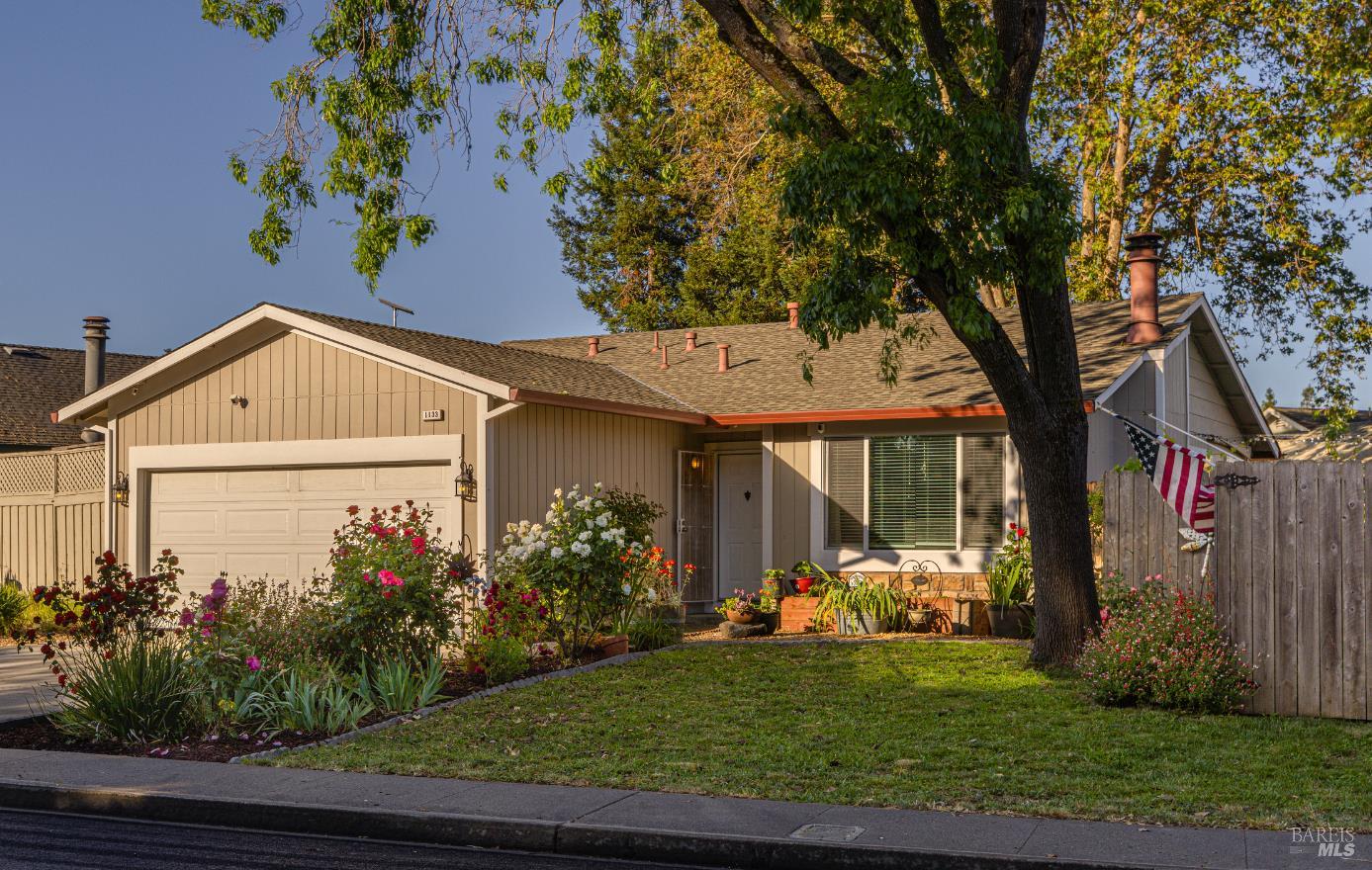 Detail Gallery Image 1 of 20 For 1133 Cielo Cir, Rohnert Park,  CA 94928 - 2 Beds | 2 Baths