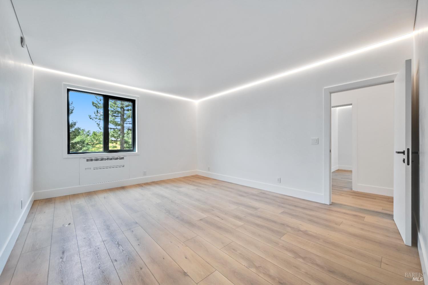 Detail Gallery Image 51 of 56 For 4966 Lakepointe Cir, Santa Rosa,  CA 95403 - 5 Beds | 3/1 Baths