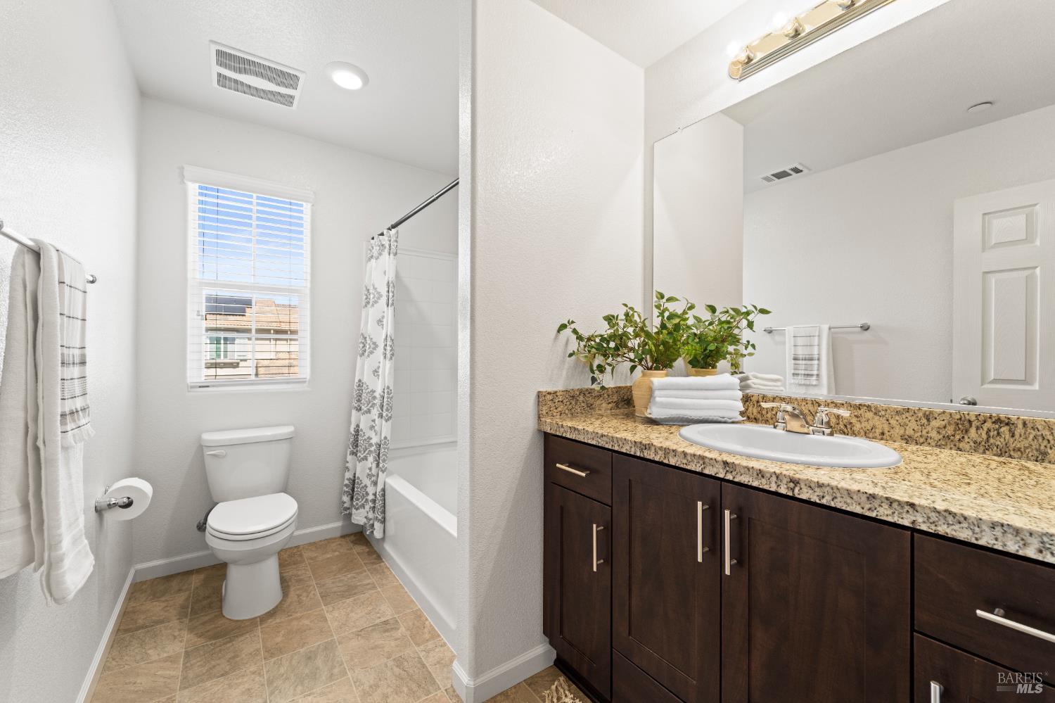 Detail Gallery Image 26 of 42 For 1365 Melvin Jordan Ln, Fairfield,  CA 94533 - 4 Beds | 2/1 Baths