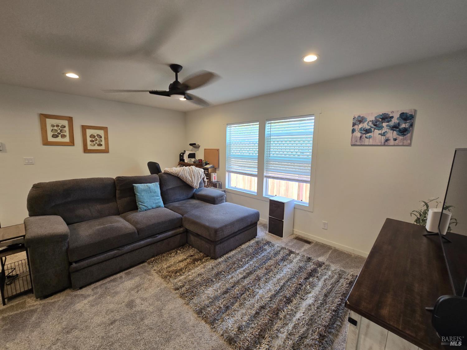 Detail Gallery Image 3 of 26 For 300 Stony Point Rd 403, Petaluma,  CA 94952 - 3 Beds | 2 Baths