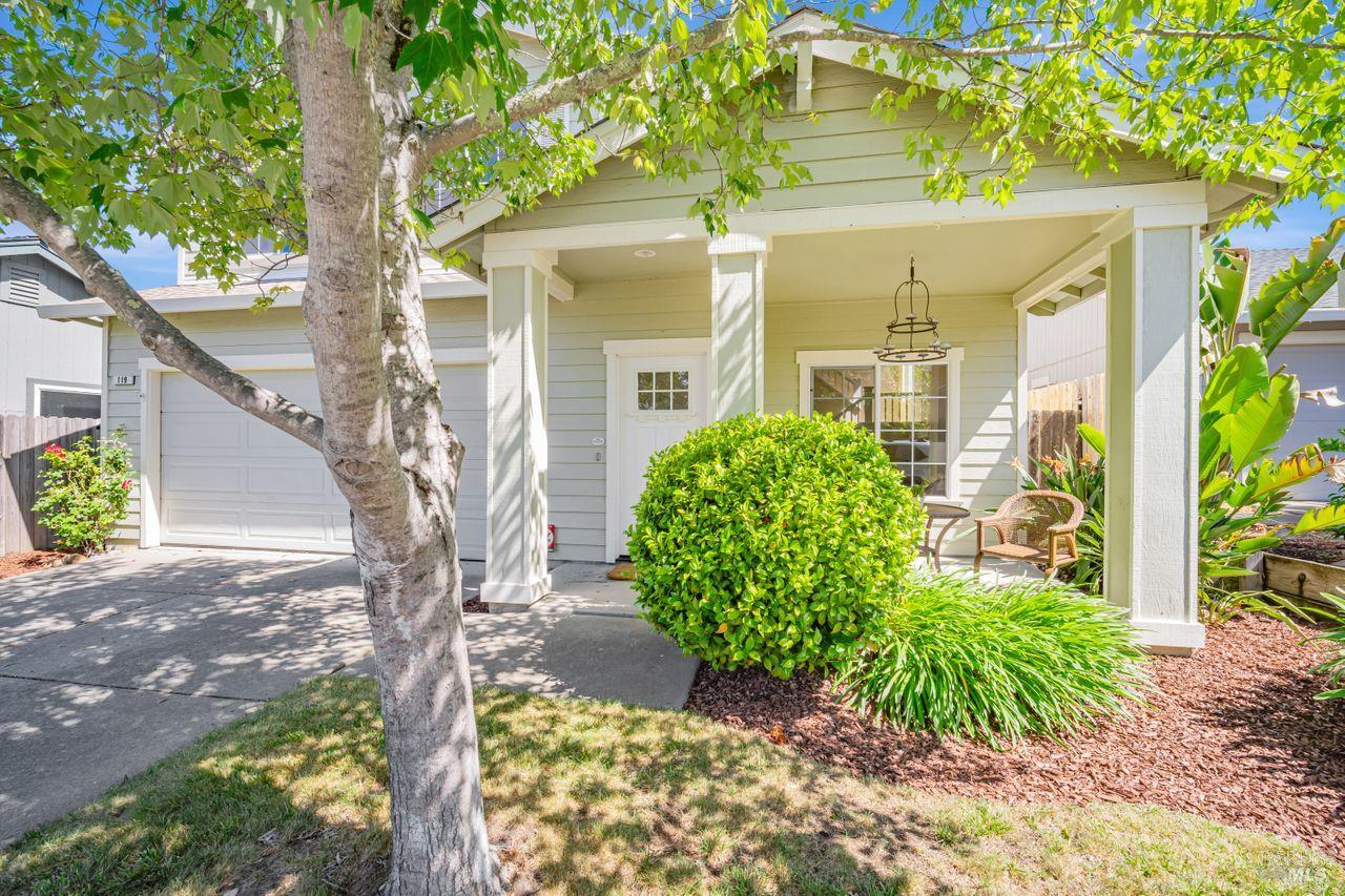 Detail Gallery Image 3 of 44 For 119 Philip Dr, Healdsburg,  CA 95448 - 4 Beds | 2/1 Baths