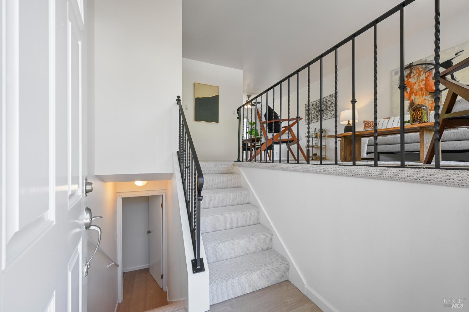 Detail Gallery Image 4 of 44 For 663 Cherry St, Novato,  CA 94945 - 3 Beds | 2 Baths