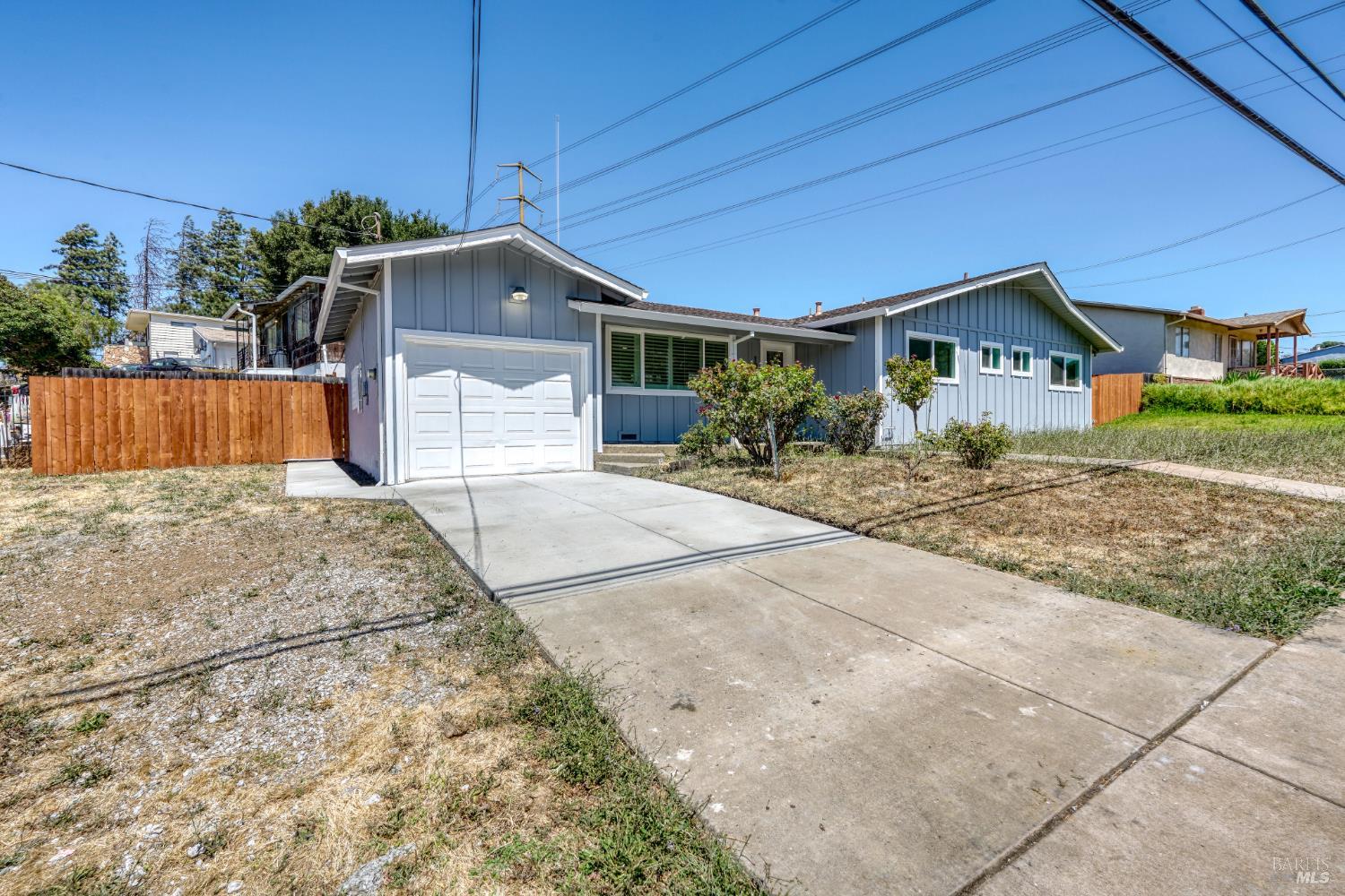 Detail Gallery Image 5 of 23 For 1004 Fulton Ave, Vallejo,  CA 94591 - 3 Beds | 2 Baths
