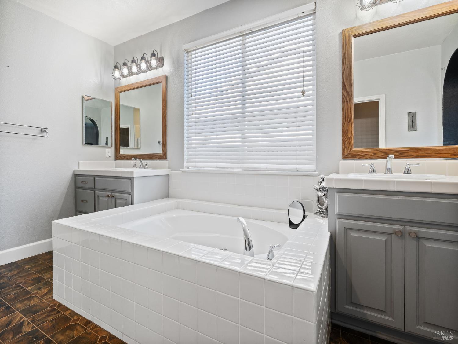 Detail Gallery Image 58 of 72 For 630 Purple Martin Dr, Vacaville,  CA 95687 - 5 Beds | 3/1 Baths