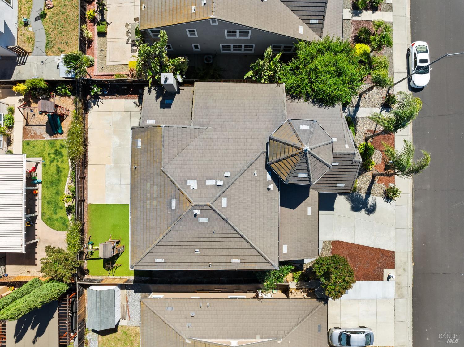 Detail Gallery Image 13 of 72 For 630 Purple Martin Dr, Vacaville,  CA 95687 - 5 Beds | 3/1 Baths