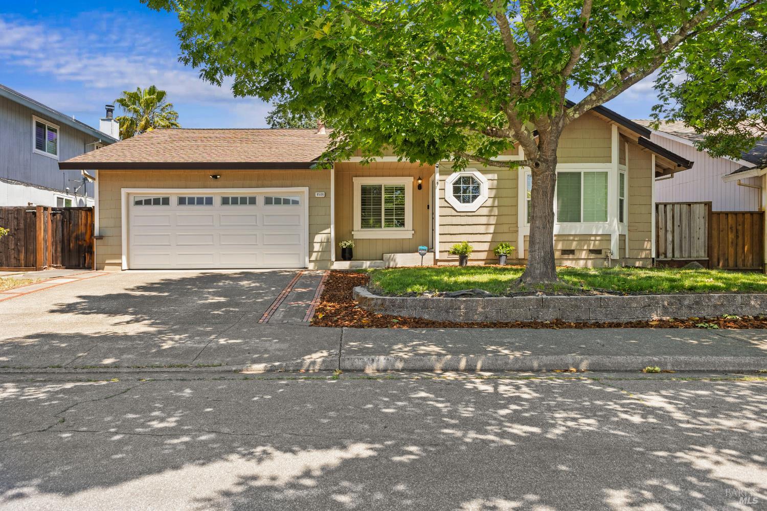 Detail Gallery Image 1 of 31 For 9508 Jessica Dr, Windsor,  CA 95492 - 4 Beds | 2 Baths