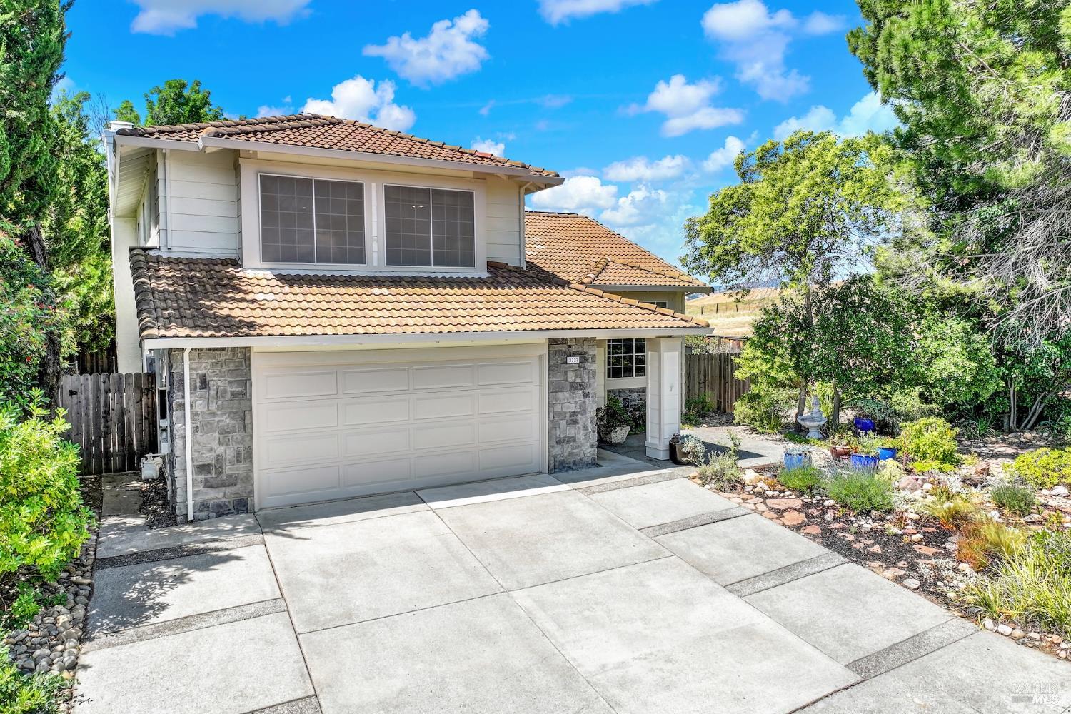 Detail Gallery Image 1 of 80 For 3327 Colonial Ct, Fairfield,  CA 94534 - 4 Beds | 3 Baths