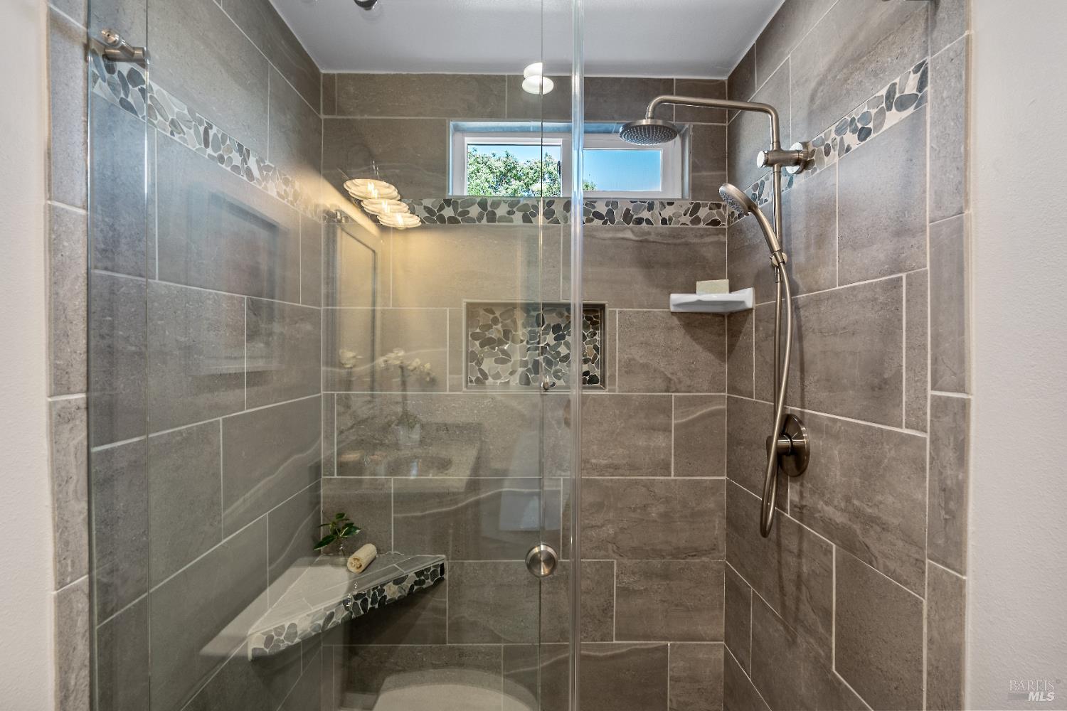 Detail Gallery Image 20 of 39 For 675 Joseph Ct, Napa,  CA 94558 - 3 Beds | 2 Baths