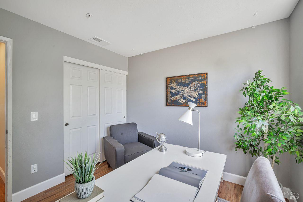 Detail Gallery Image 22 of 44 For 119 Philip Dr, Healdsburg,  CA 95448 - 4 Beds | 2/1 Baths