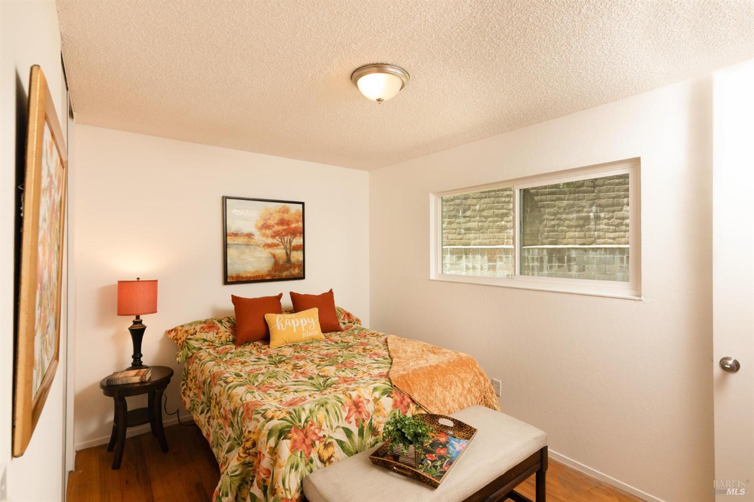 Detail Gallery Image 18 of 24 For 556 Baron Dr, Rohnert Park,  CA 94928 - 4 Beds | 2 Baths