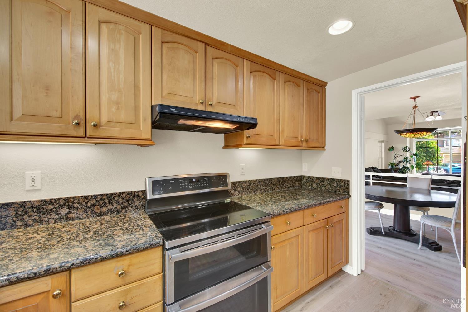 Detail Gallery Image 23 of 80 For 3327 Colonial Ct, Fairfield,  CA 94534 - 4 Beds | 3 Baths