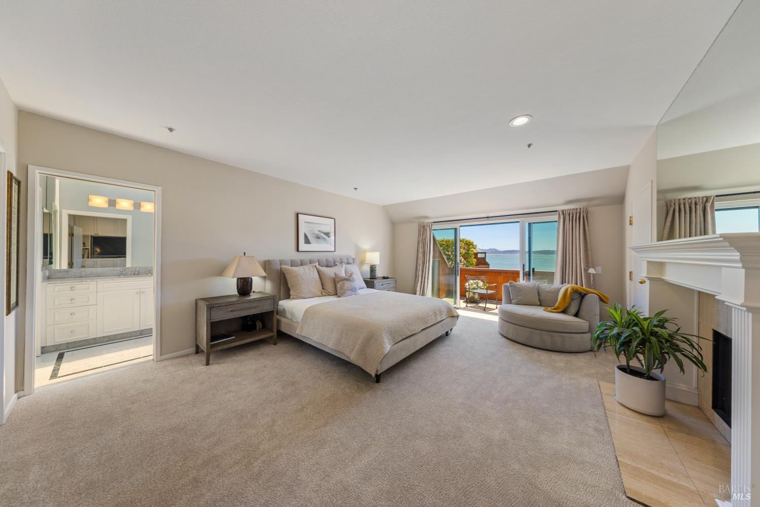 Detail Gallery Image 22 of 46 For 1910 Mar West St, Tiburon,  CA 94920 - 3 Beds | 2/1 Baths