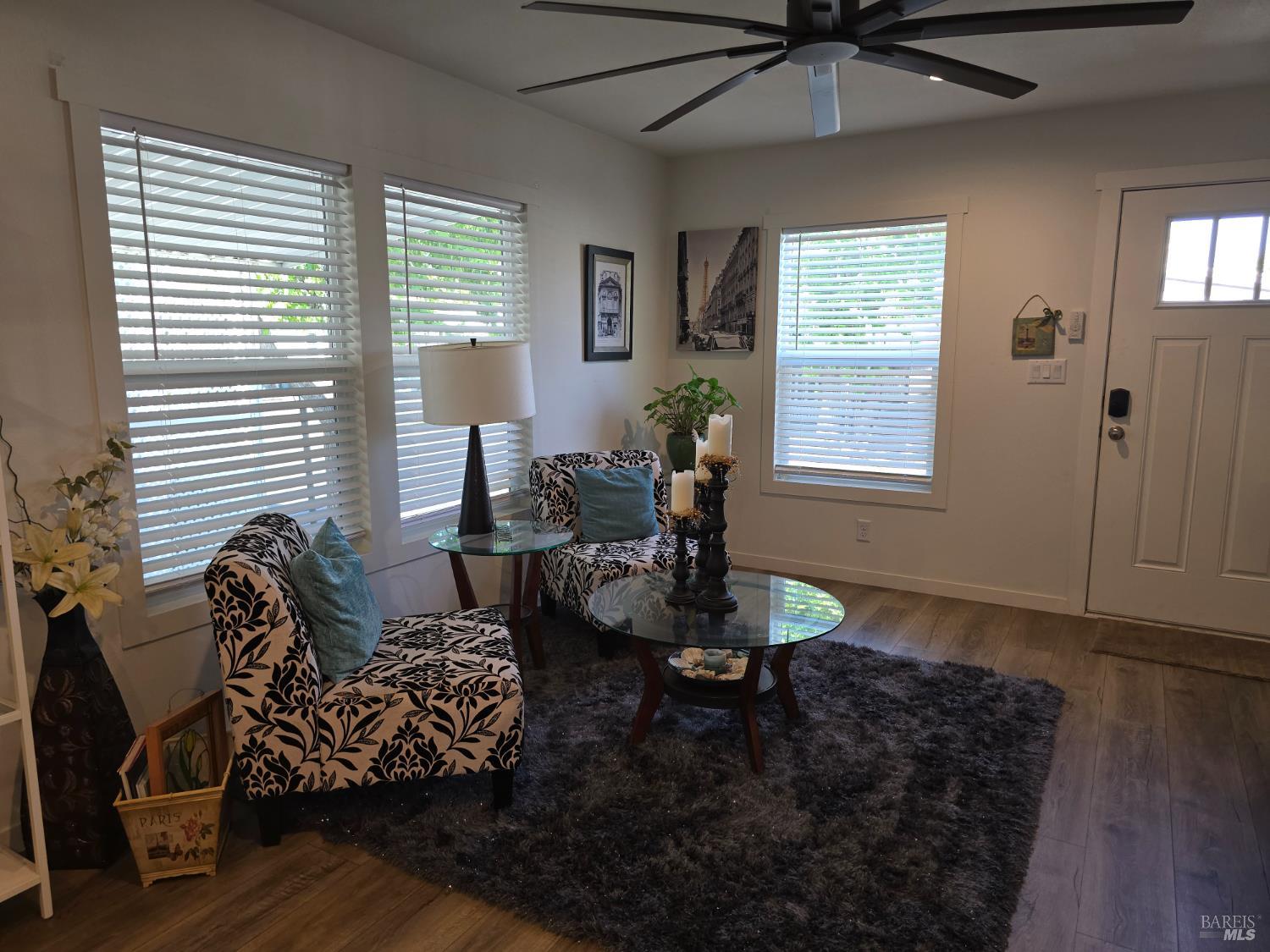 Detail Gallery Image 11 of 26 For 300 Stony Point Rd 403, Petaluma,  CA 94952 - 3 Beds | 2 Baths