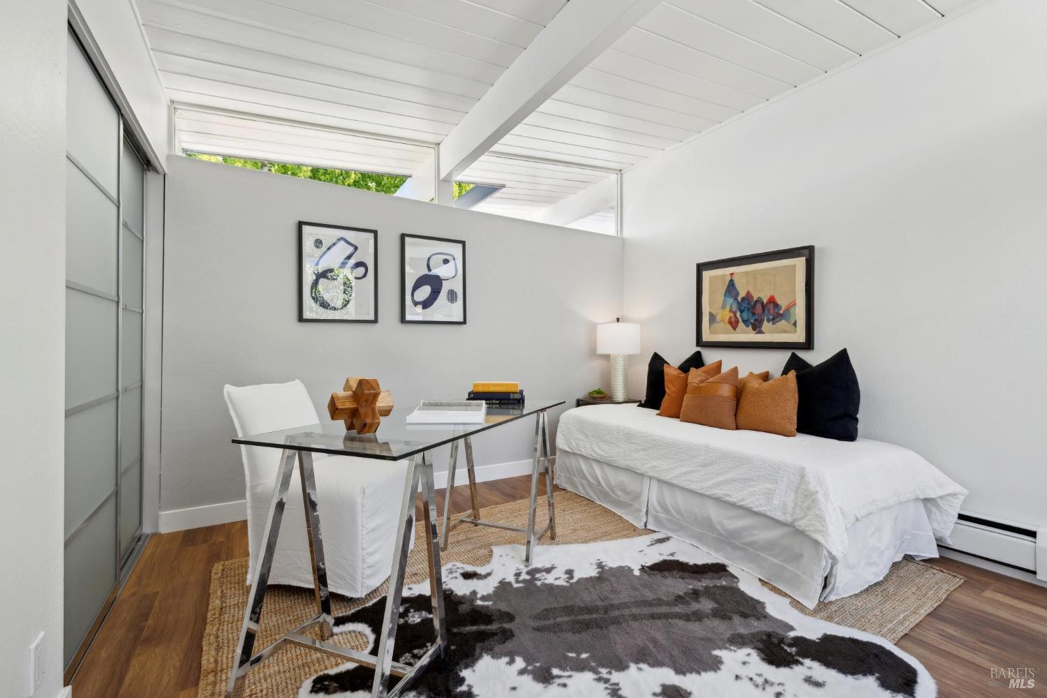 Detail Gallery Image 37 of 52 For 100 De La Guerra Rd, San Rafael,  CA 94903 - 4 Beds | 2 Baths