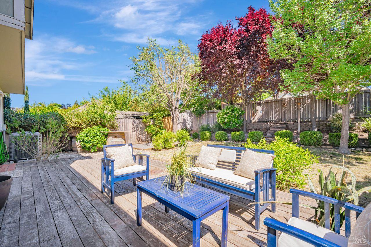 Detail Gallery Image 41 of 44 For 119 Philip Dr, Healdsburg,  CA 95448 - 4 Beds | 2/1 Baths