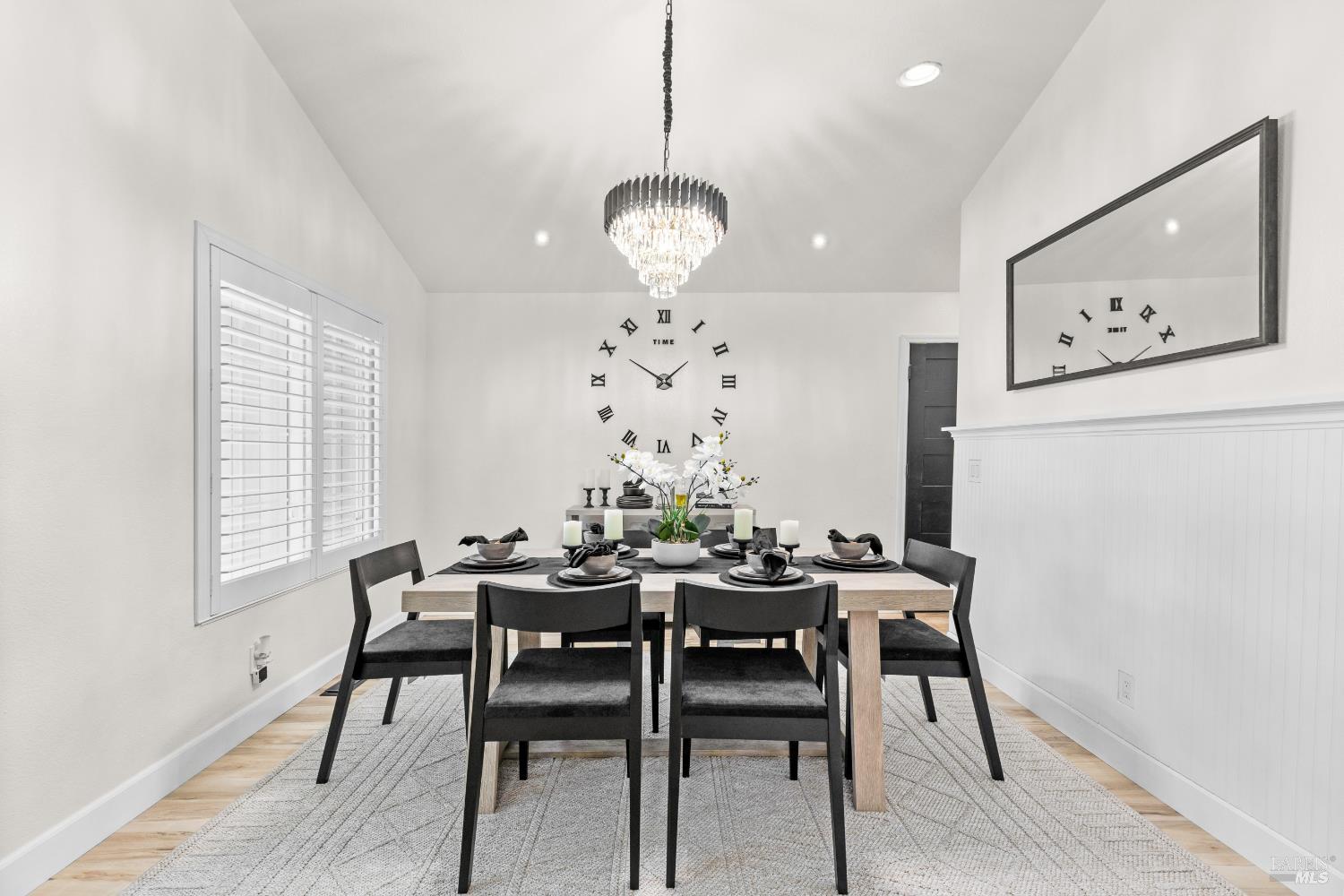 Detail Gallery Image 6 of 31 For 9508 Jessica Dr, Windsor,  CA 95492 - 4 Beds | 2 Baths