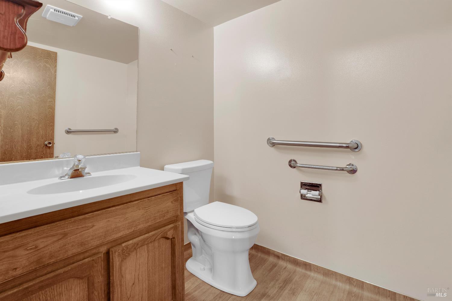 Detail Gallery Image 9 of 45 For 4009 Rimrock Dr, Antioch,  CA 94509 - 4 Beds | 2/1 Baths