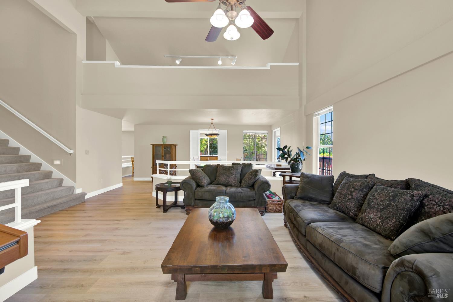 Detail Gallery Image 12 of 80 For 3327 Colonial Ct, Fairfield,  CA 94534 - 4 Beds | 3 Baths