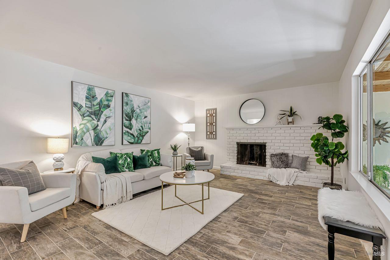Detail Gallery Image 15 of 43 For 347 Major Dr, Santa Rosa,  CA 95403 - 3 Beds | 2 Baths