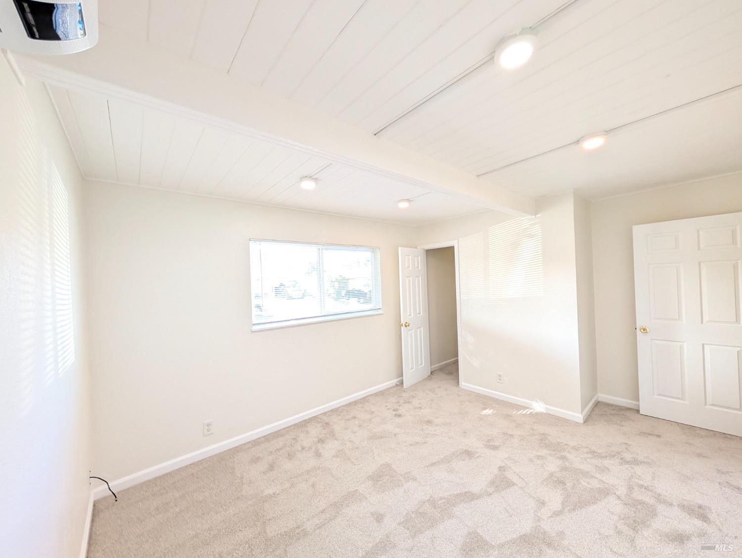 Detail Gallery Image 8 of 10 For 820 Fulton Ave, Vallejo,  CA 94591 - 3 Beds | 1 Baths