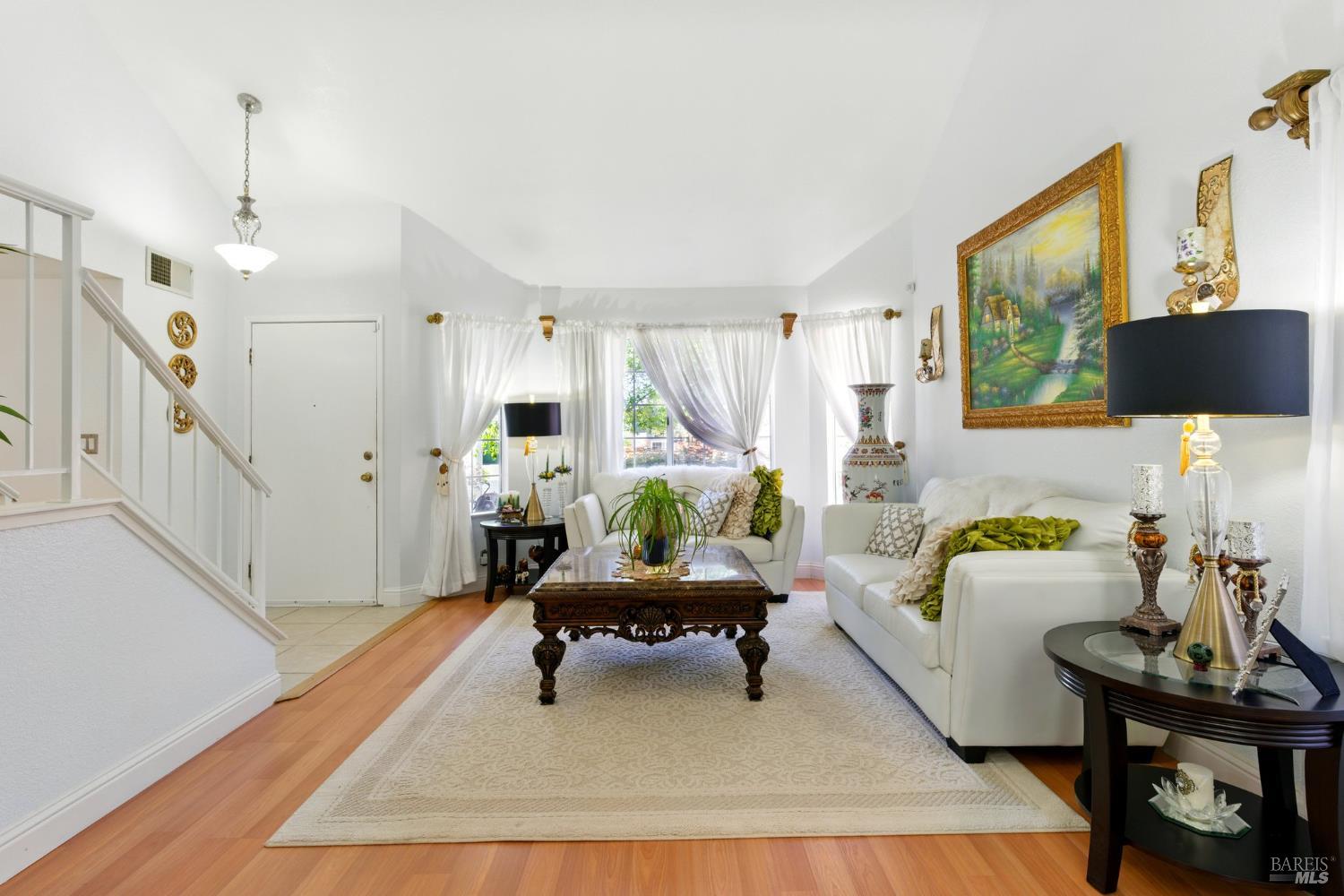 Detail Gallery Image 8 of 49 For 138 Nicole Way, Vallejo,  CA 94589 - 3 Beds | 2/1 Baths