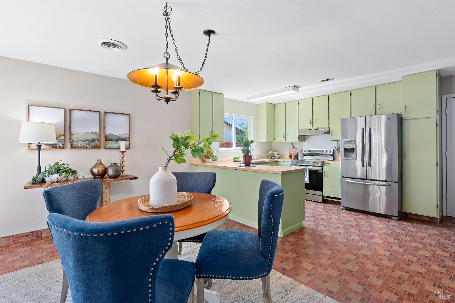 Detail Gallery Image 10 of 39 For 675 Joseph Ct, Napa,  CA 94558 - 3 Beds | 2 Baths