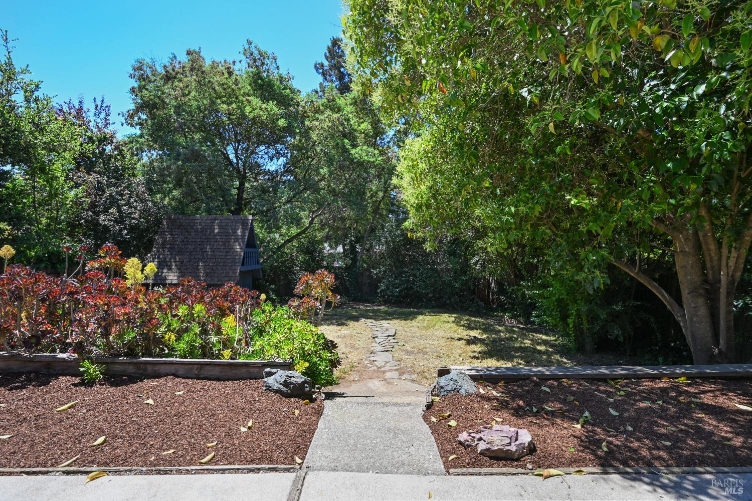 Detail Gallery Image 40 of 44 For 663 Cherry St, Novato,  CA 94945 - 3 Beds | 2 Baths
