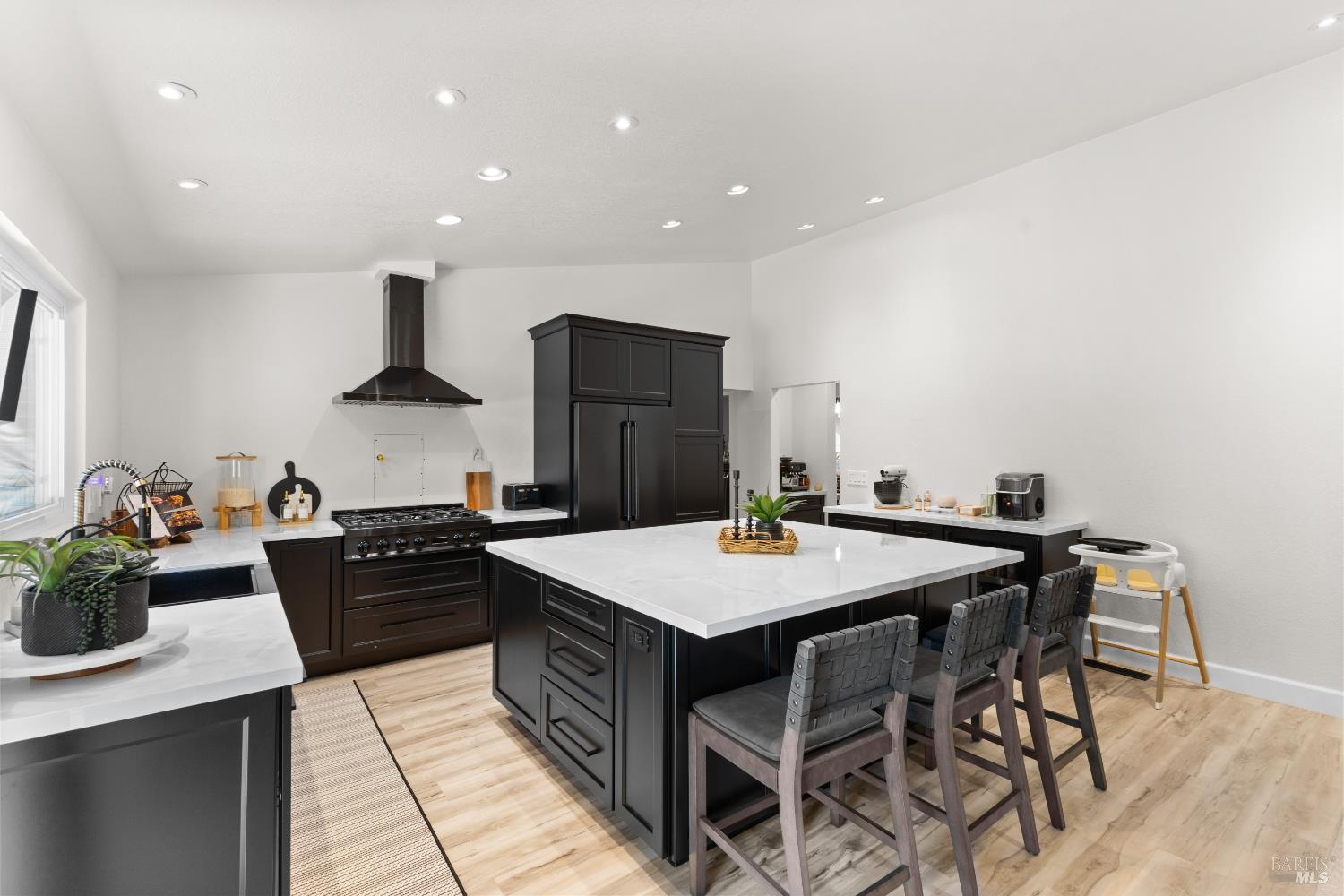 Detail Gallery Image 15 of 31 For 9508 Jessica Dr, Windsor,  CA 95492 - 4 Beds | 2 Baths