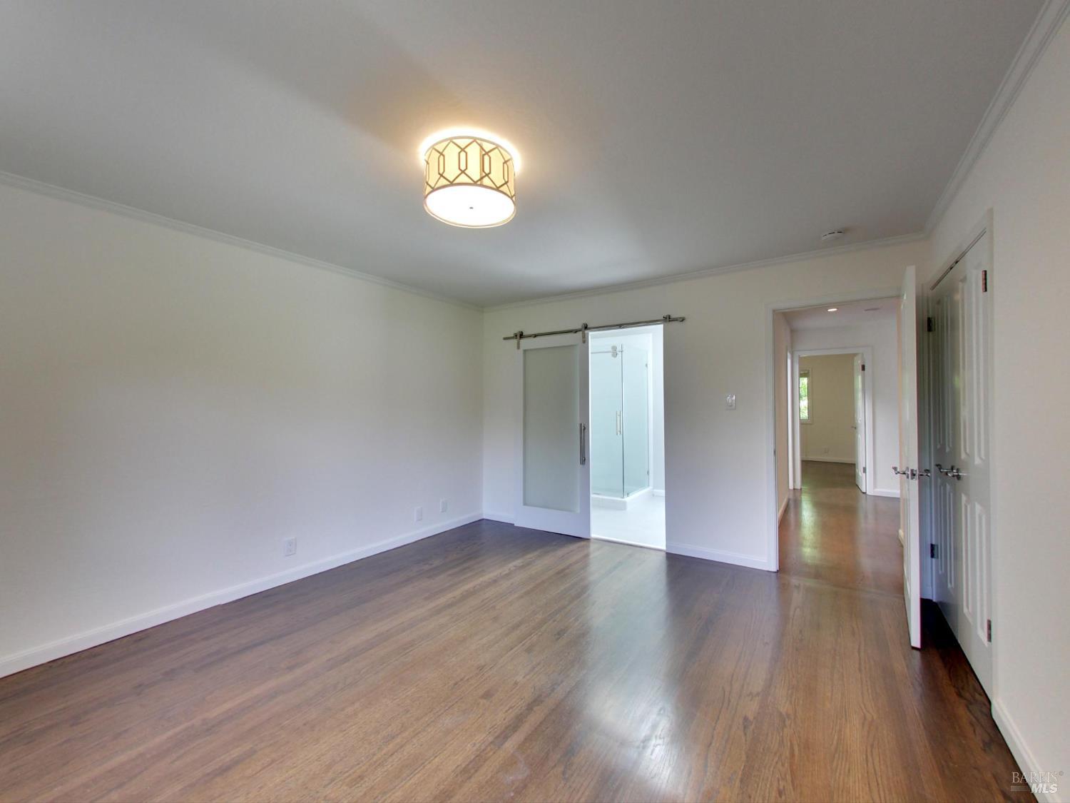Detail Gallery Image 14 of 36 For 19 Dartmouth Dr, Larkspur,  CA 94939 - 3 Beds | 2 Baths