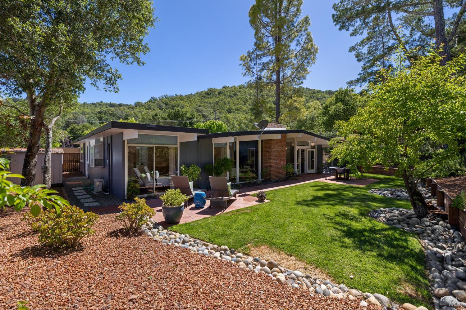 Detail Gallery Image 42 of 52 For 100 De La Guerra Rd, San Rafael,  CA 94903 - 4 Beds | 2 Baths