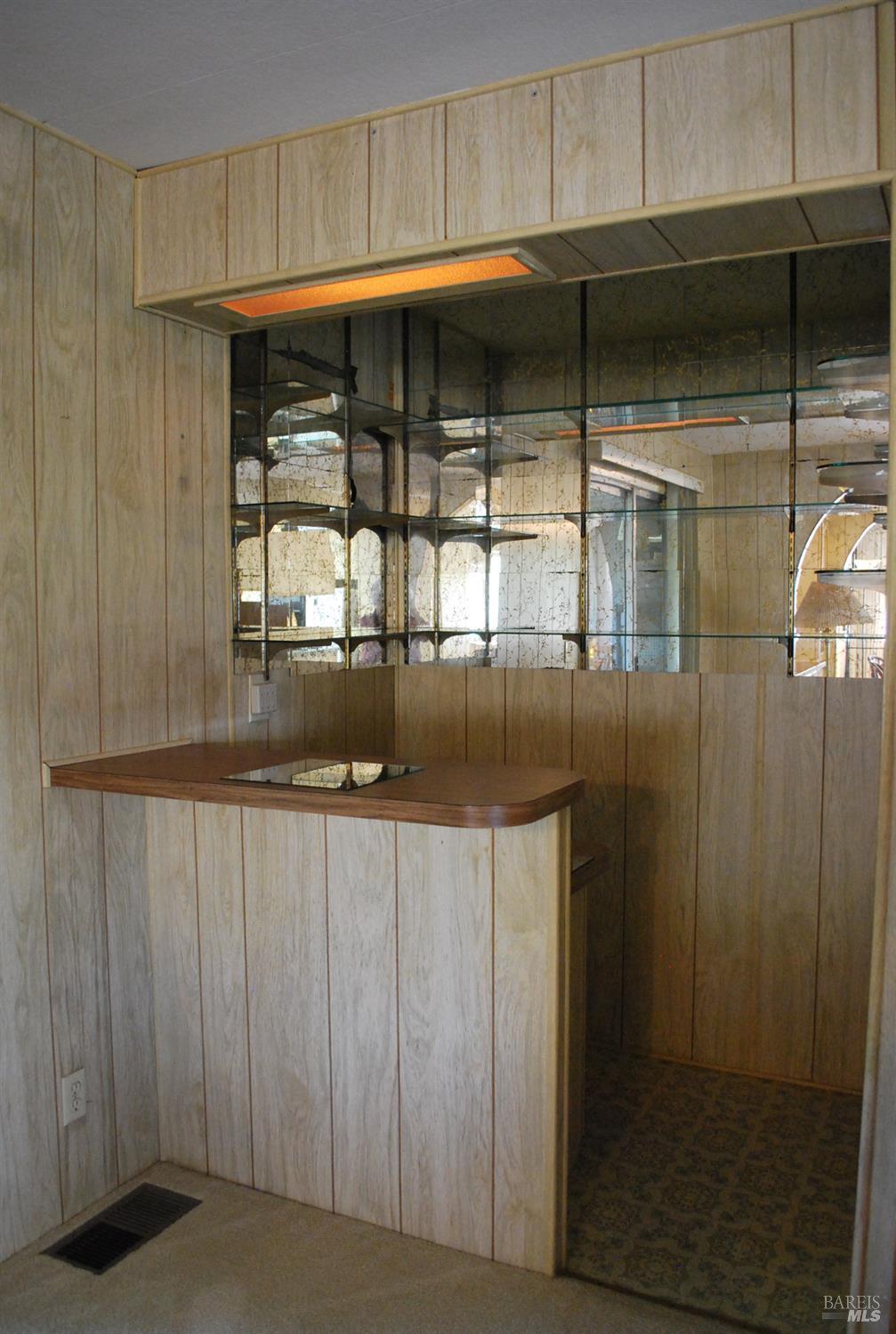 Detail Gallery Image 9 of 24 For 123 Bear Flag Rd, Sonoma,  CA 95476 - 2 Beds | 2 Baths