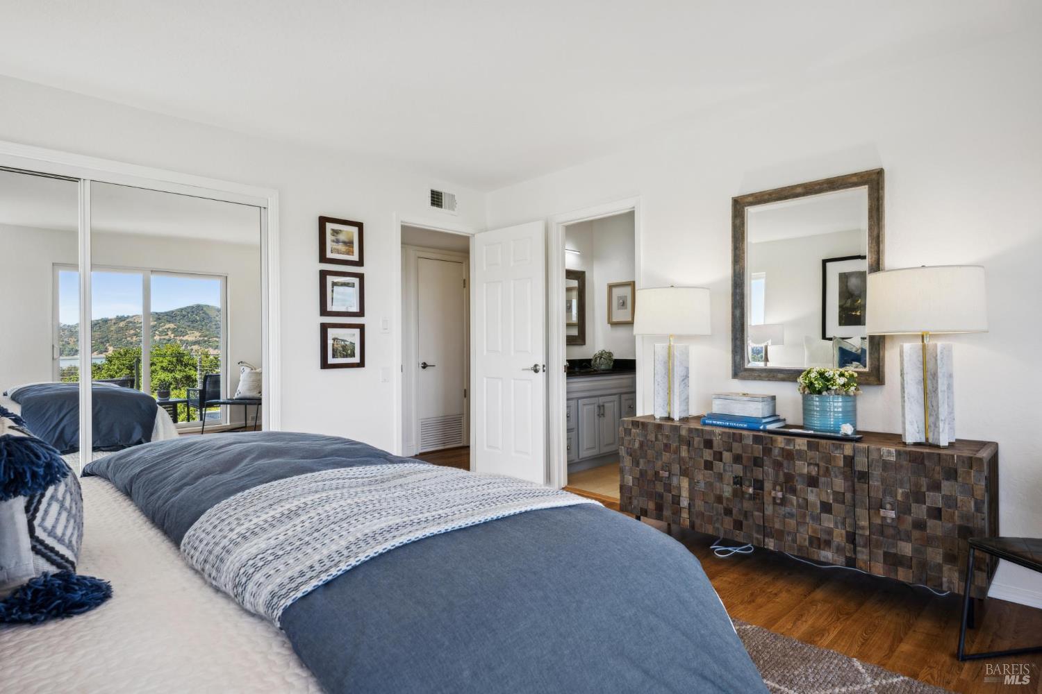 Detail Gallery Image 28 of 46 For 15 Harbor Oak Dr #12,  Tiburon,  CA 94920 - 2 Beds | 2 Baths