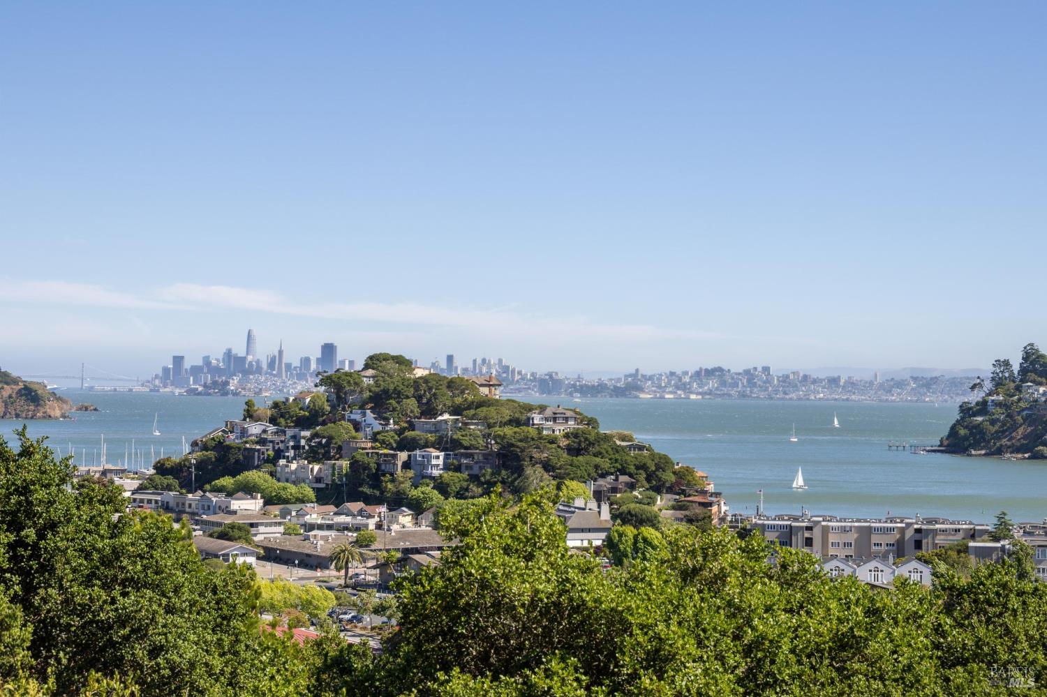 Detail Gallery Image 42 of 46 For 15 Harbor Oak Dr #12,  Tiburon,  CA 94920 - 2 Beds | 2 Baths