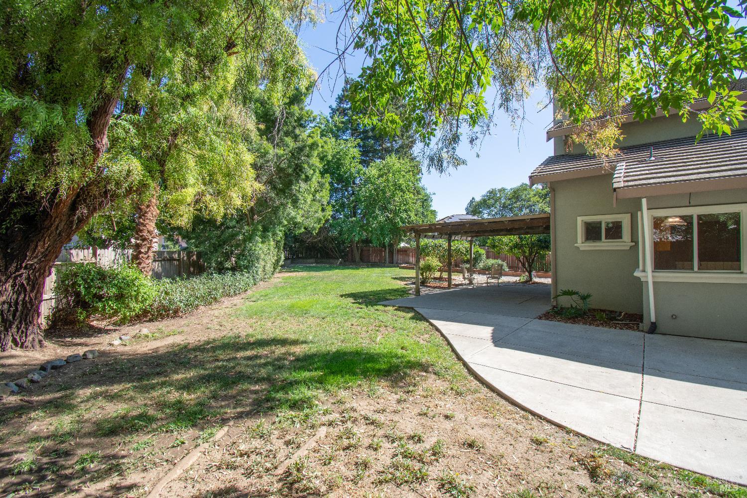 Detail Gallery Image 34 of 40 For 250 Carpenter Ct, Dixon,  CA 95620 - 5 Beds | 2/1 Baths