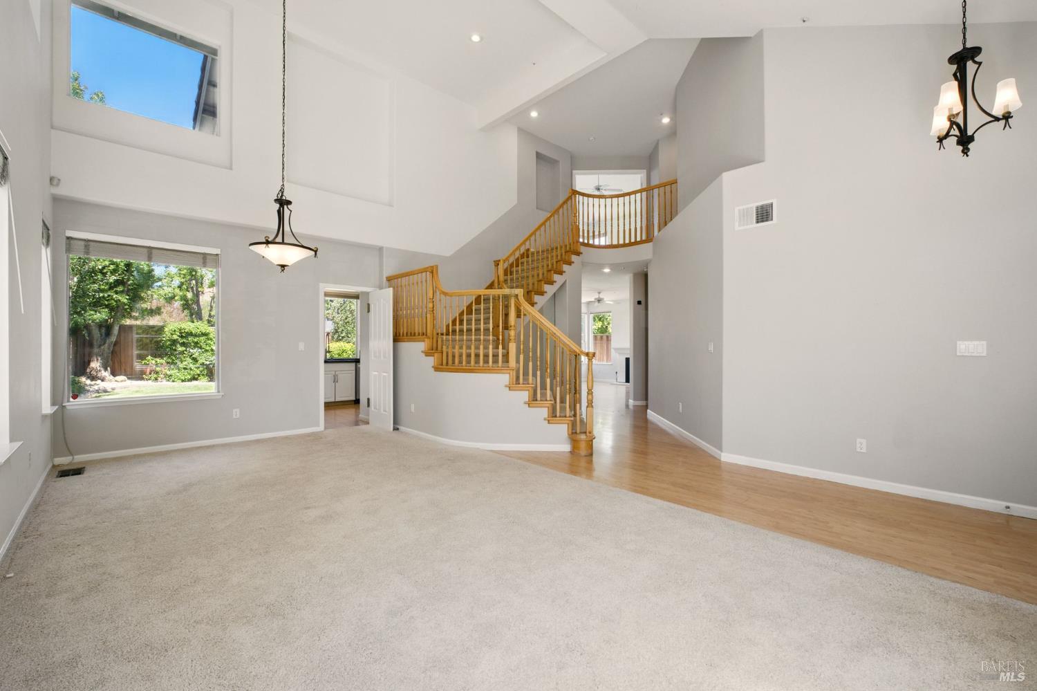 Detail Gallery Image 5 of 49 For 4234 Kingsford Dr, Napa,  CA 94558 - 4 Beds | 2/1 Baths