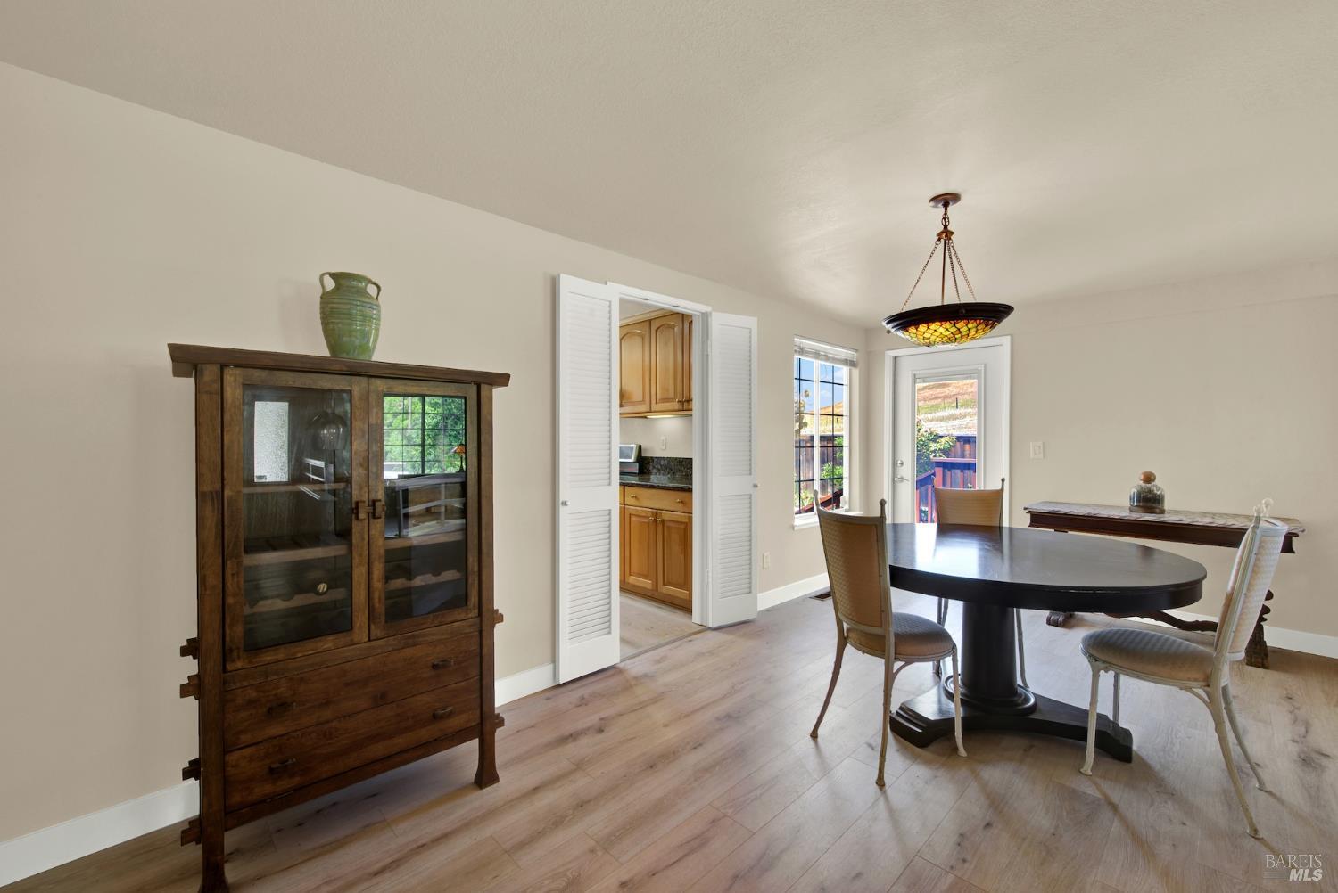 Detail Gallery Image 16 of 80 For 3327 Colonial Ct, Fairfield,  CA 94534 - 4 Beds | 3 Baths