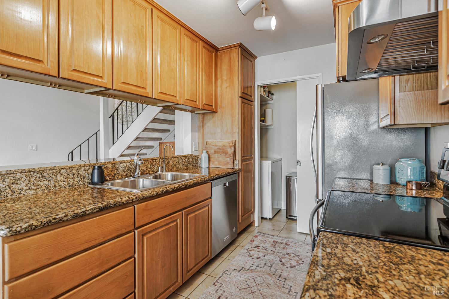 Detail Gallery Image 10 of 33 For 111 Cheda Ln, Novato,  CA 94947 - 2 Beds | 1 Baths