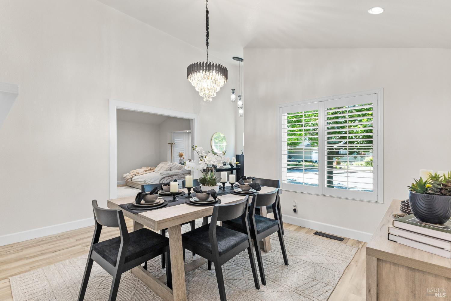 Detail Gallery Image 5 of 31 For 9508 Jessica Dr, Windsor,  CA 95492 - 4 Beds | 2 Baths