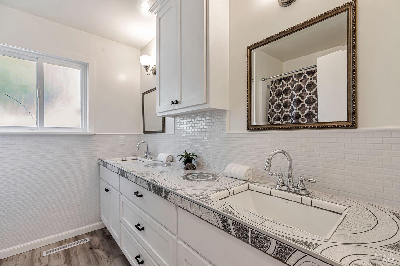 Detail Gallery Image 31 of 43 For 347 Major Dr, Santa Rosa,  CA 95403 - 3 Beds | 2 Baths
