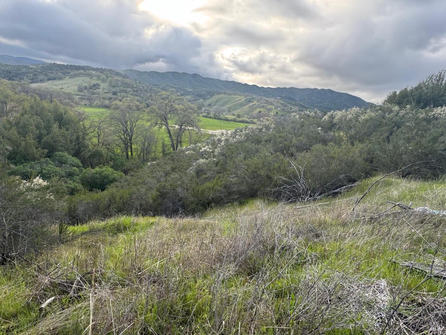 Detail Gallery Image 4 of 6 For 4323 Scotts Valley Rd, Lakeport,  CA 95453 - – Beds | – Baths