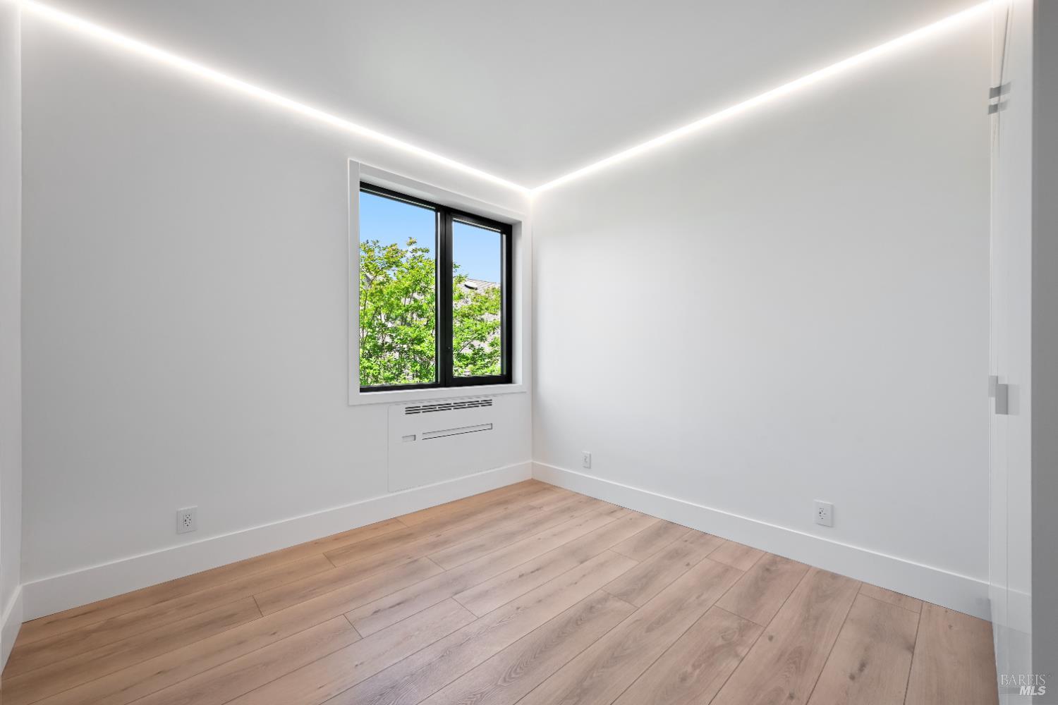 Detail Gallery Image 45 of 56 For 3720 Stanhope Ct, Santa Rosa,  CA 95404 - 5 Beds | 3/1 Baths