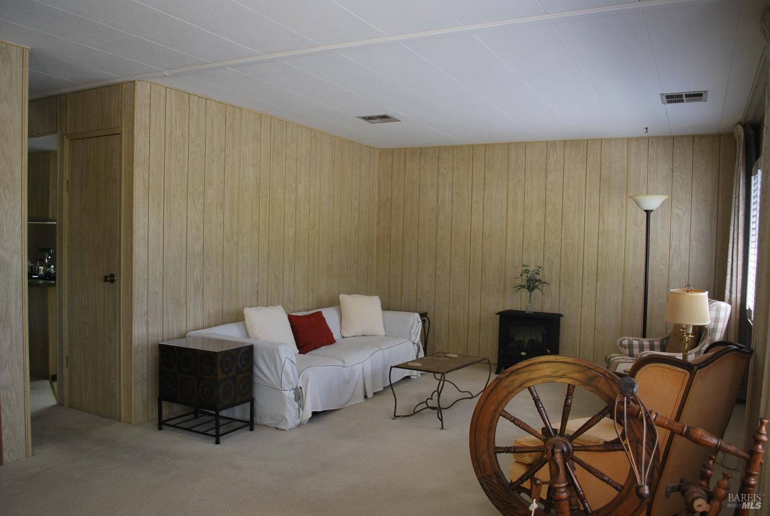 Detail Gallery Image 5 of 24 For 123 Bear Flag Rd, Sonoma,  CA 95476 - 2 Beds | 2 Baths