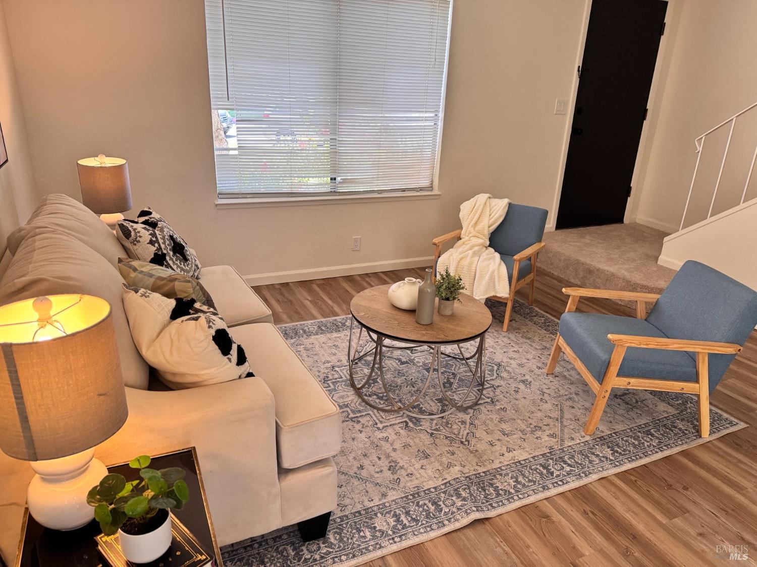 Detail Gallery Image 1 of 6 For 700 Samoa Ln, Novato,  CA 94947 - 3 Beds | 1/1 Baths
