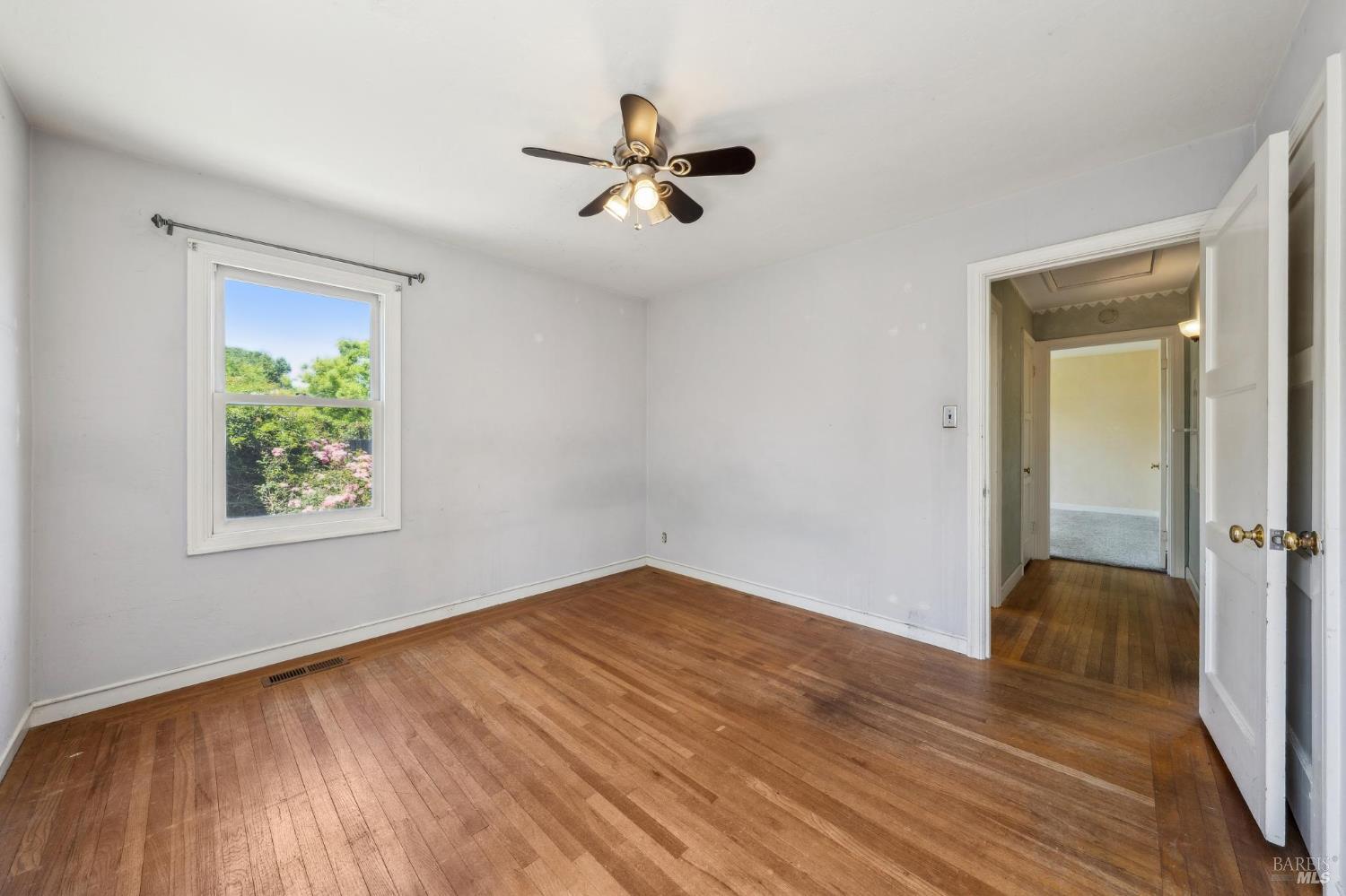 Detail Gallery Image 17 of 33 For 608 Mountain View Ave, Petaluma,  CA 94952 - 2 Beds | 1 Baths